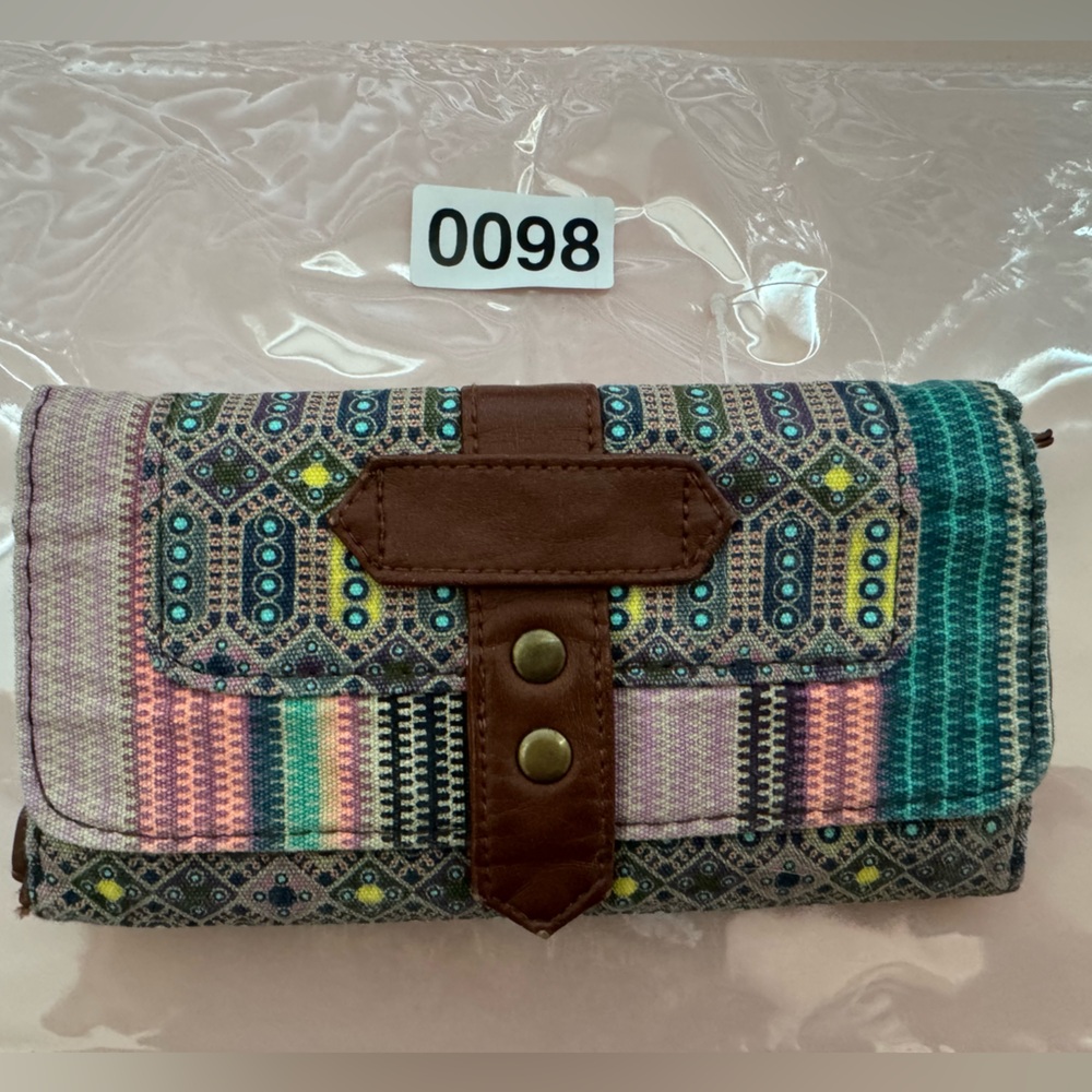 (0098) Aztec Country Weatern cowgirl wallet clutch new nwot